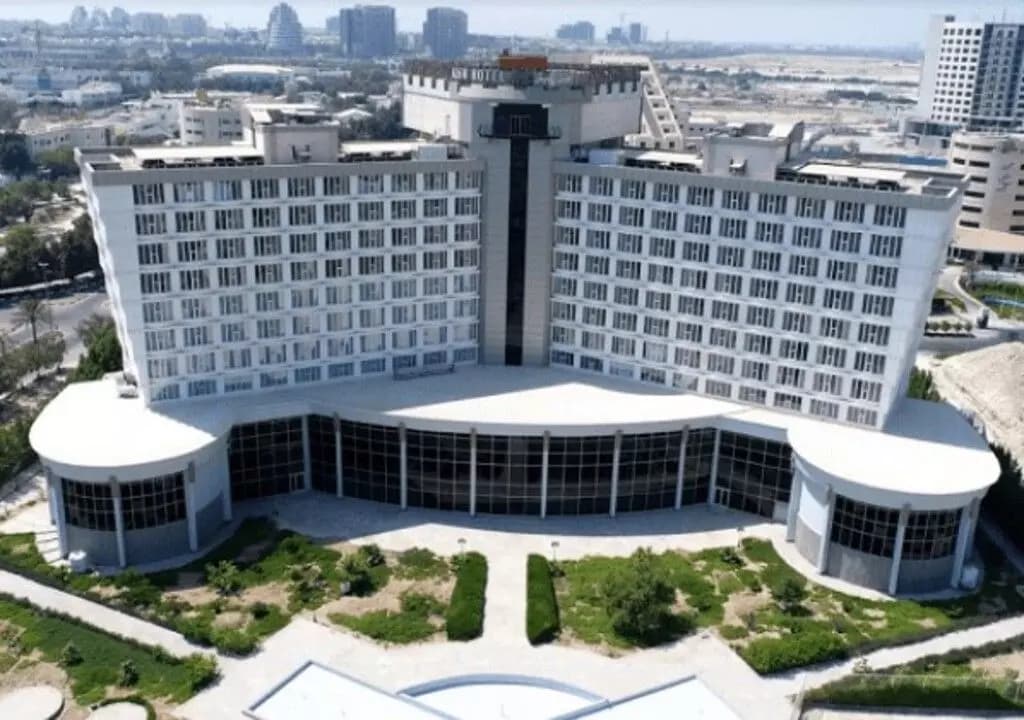 هتل بین المللی کیش نمای پشت هتل