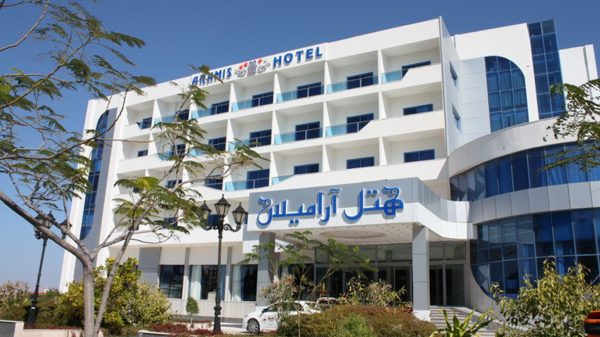 نمای بیرونی هتل آرامیس