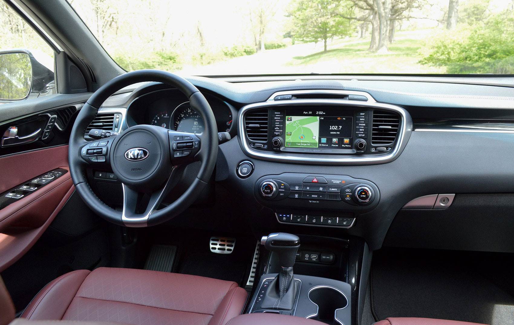 فضای داخلی کابین سورنتو