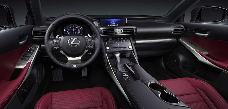 کابین داخلی لکسوس ای اس 300 در کیش